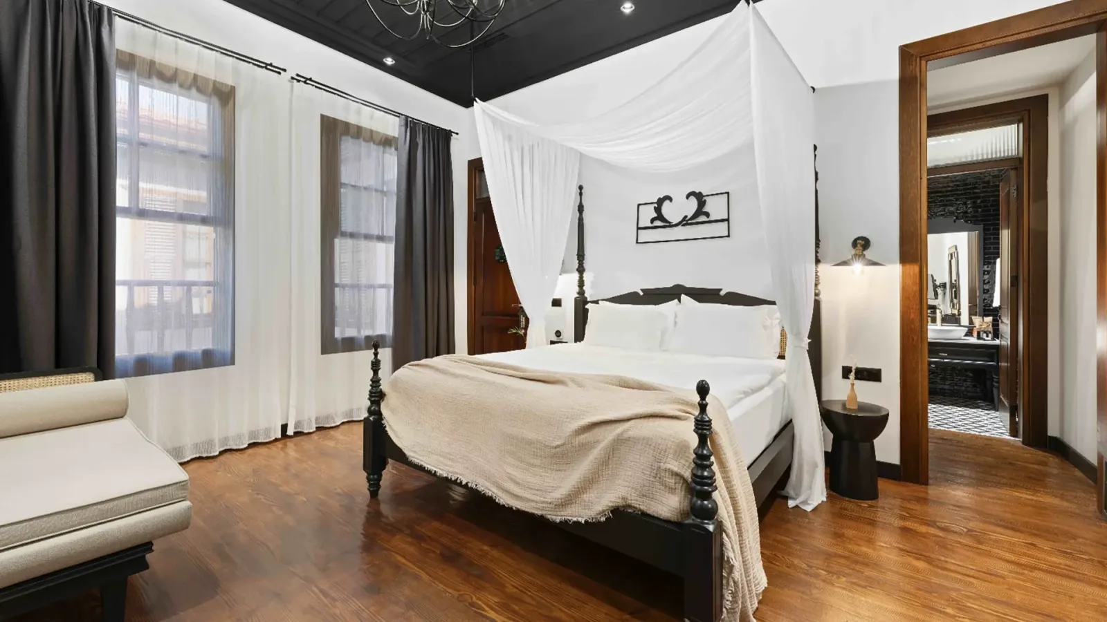 Deluxe Room 1