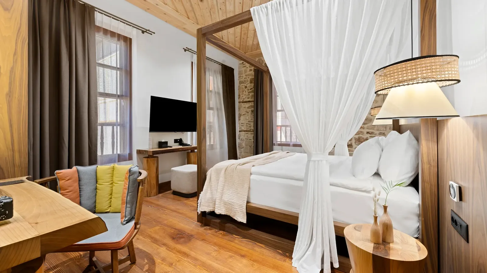 Deluxe Room 5