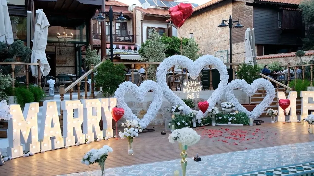 Evlilik Teklifleri ve Yıldönümü Yemekleri 1