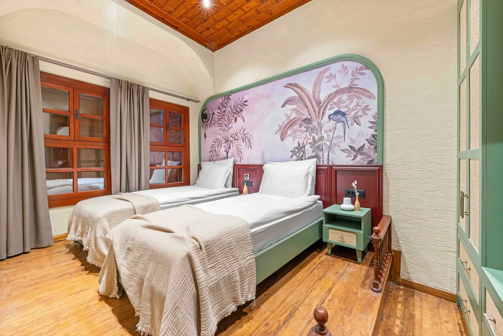 Terrace Room 2