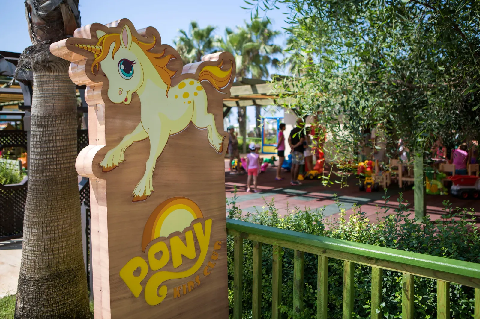 PONY ÇOCUK KULÜBÜ
