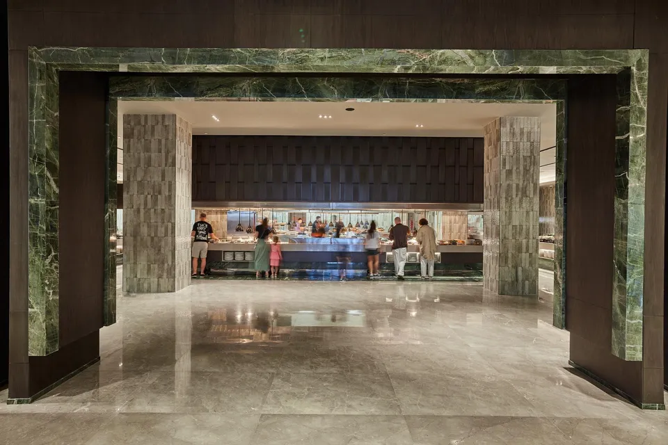 Savory Maın Restaurant 3