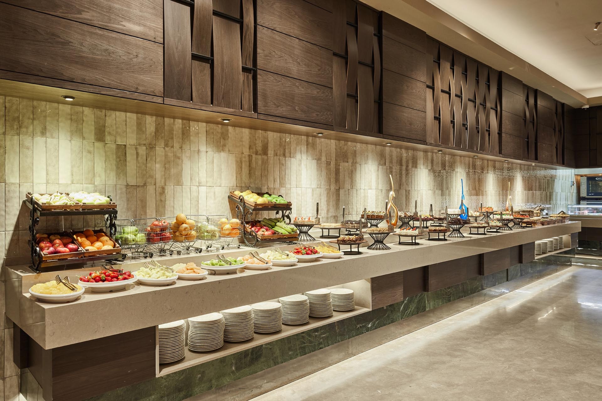 Savory Main Restaurant 8