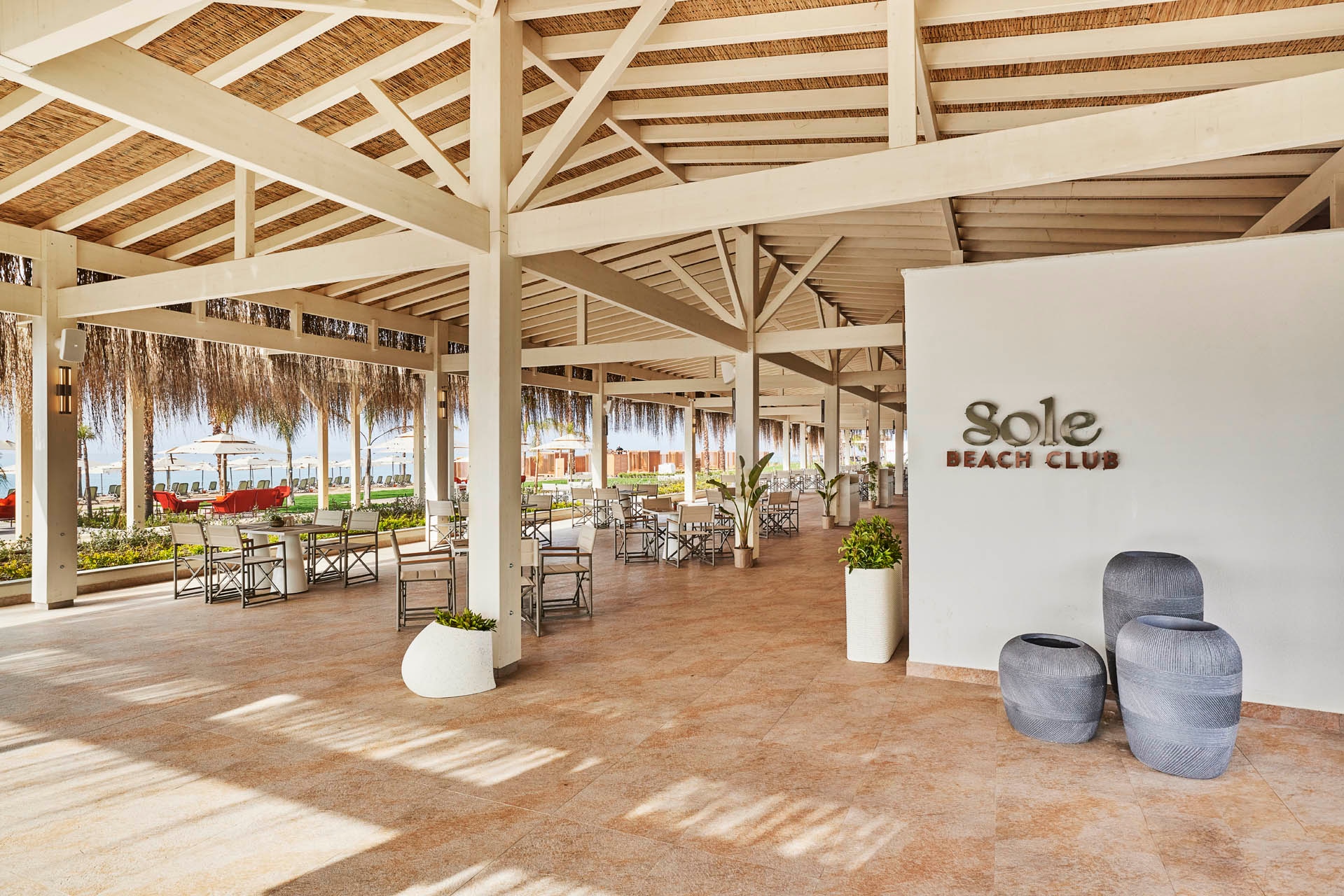 https://cdn.woxxtech.com/lussosorgun_com/sole-beach-club-lussohotel-04-1774439931203.jpg