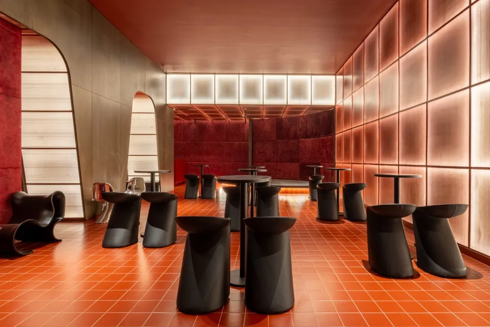 https://cdn.woxxtech.com/lussosorgun_com/suite-5-night-club-4-1774441823266.jpg